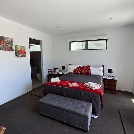 Papamoa Beach, Pohutukawa Deluxe Studio, On Hugoway المظهر الخارجي الصورة