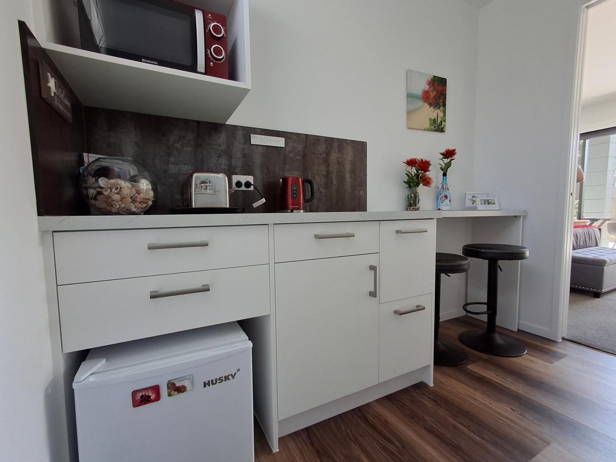 Papamoa Beach, Pohutukawa Deluxe Studio, On Hugoway المظهر الخارجي الصورة